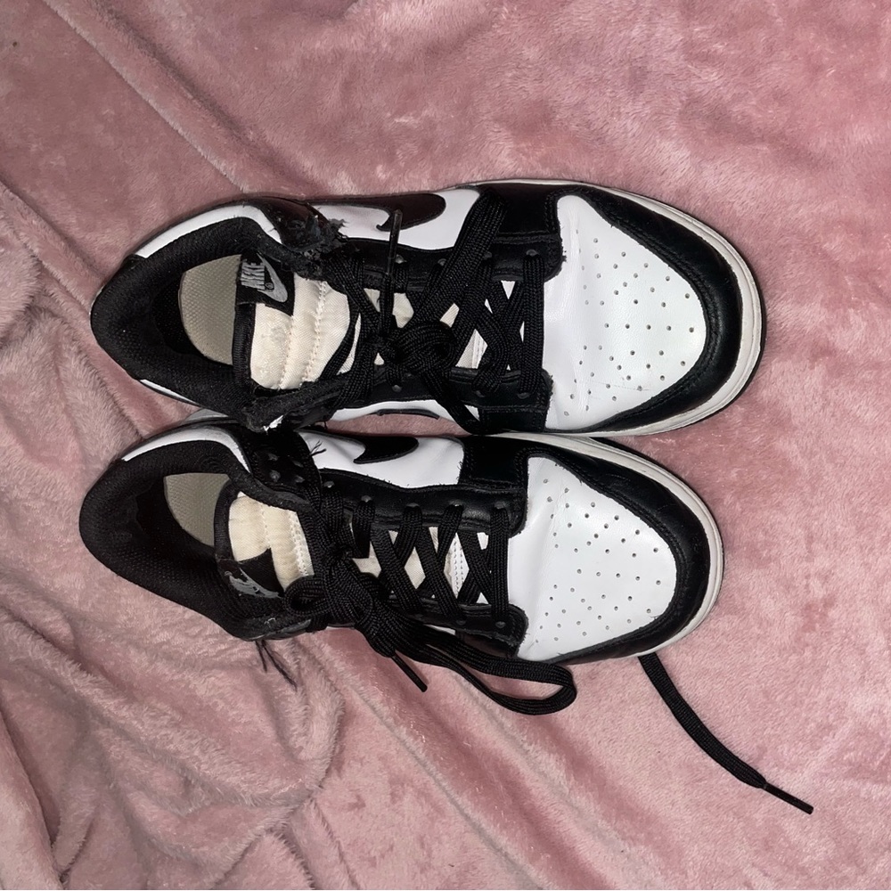Nike Panda Dunks